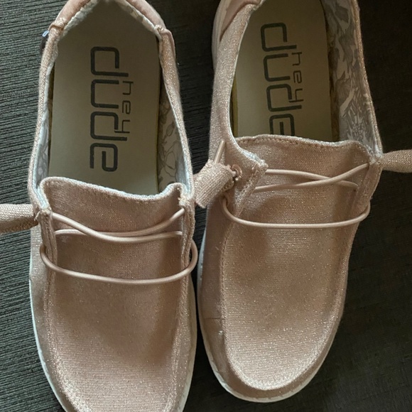 Hey Dudes! - Picture 2 of 3